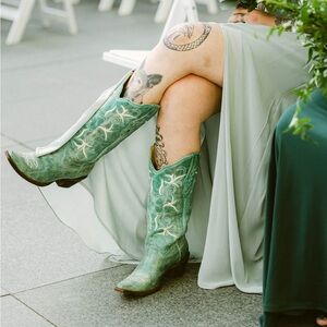 Meet your Posher, Caroline